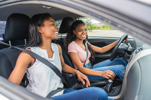 Parent teaching teen to drive safely with Get Drivers Ed's online Parent-Taught Drivers Ed course.