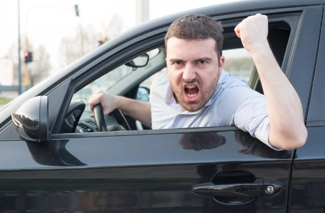 Learn how to handle road rage and stay calm on the road with strategies from GET DRIVERS ED. Discover tips for managing aggressive drivers and staying safe.