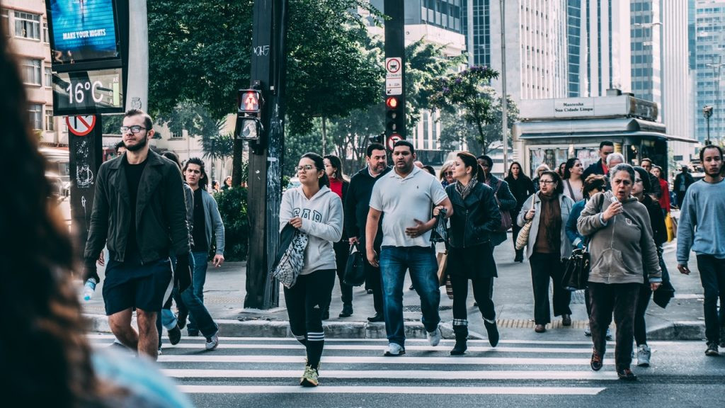 Texas road featuring pedestrian crossing with emphasis on safety, promoted by Get Drivers Ed.