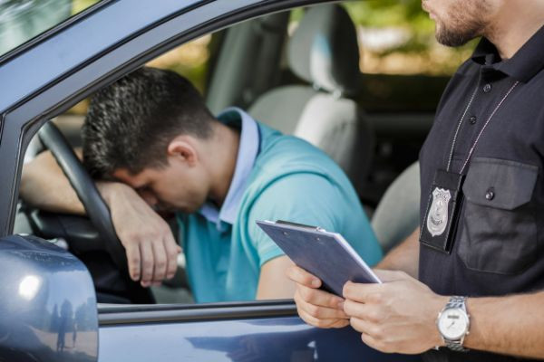 A driver avoiding traffic violations in Georgia after learning key safety tips from Get Drivers Ed.