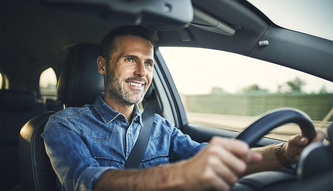 A vigilant driver practicing defensive driving techniques from Get Drivers Ed's "drivers ed" program