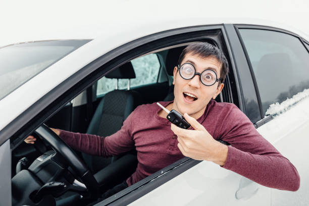 A focused driver reacting quickly to a potential road hazard, highlighting the importance of quick reaction time for safe driving.