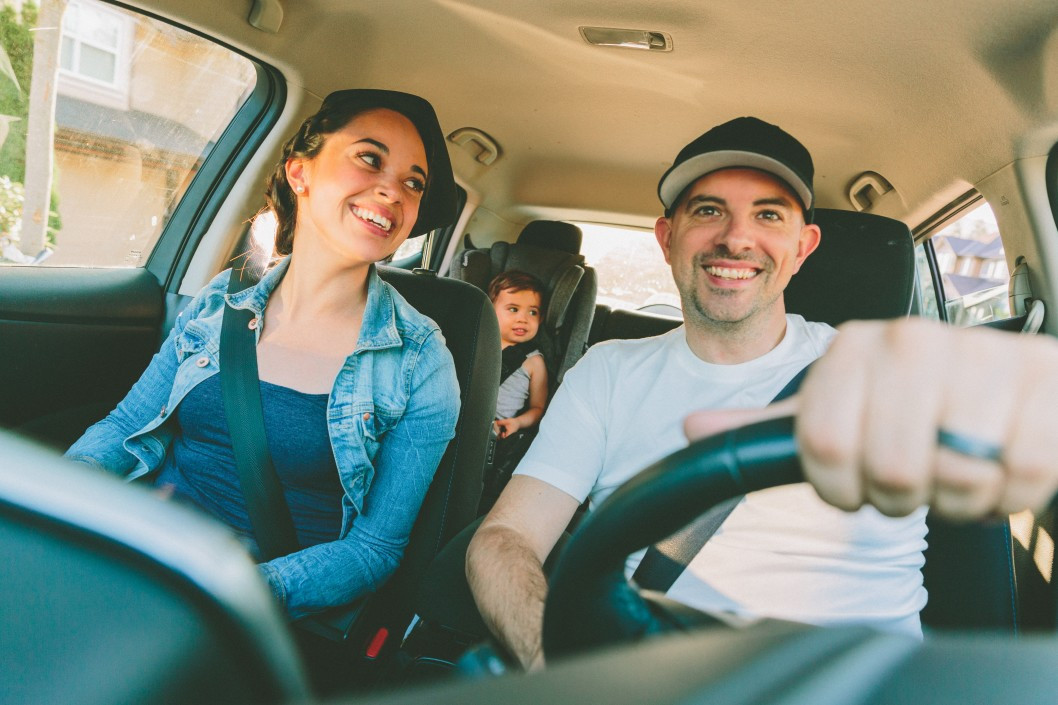 Family Safely Enjoying Holiday Road Trip Thanks to Get Drivers Ed Safety Tips