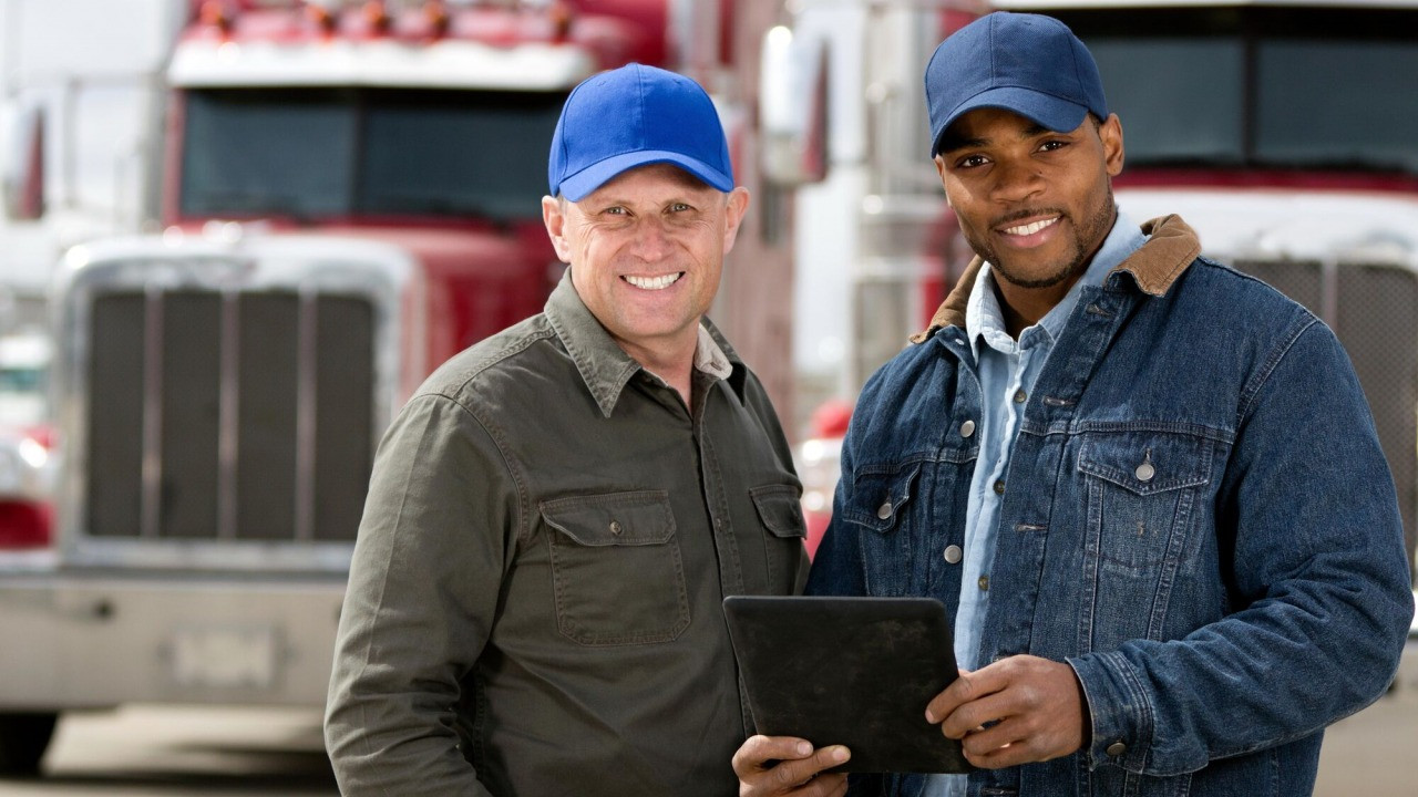 Professional Truck Driver Training with Get Drivers Ed Online Course Materials Displayed