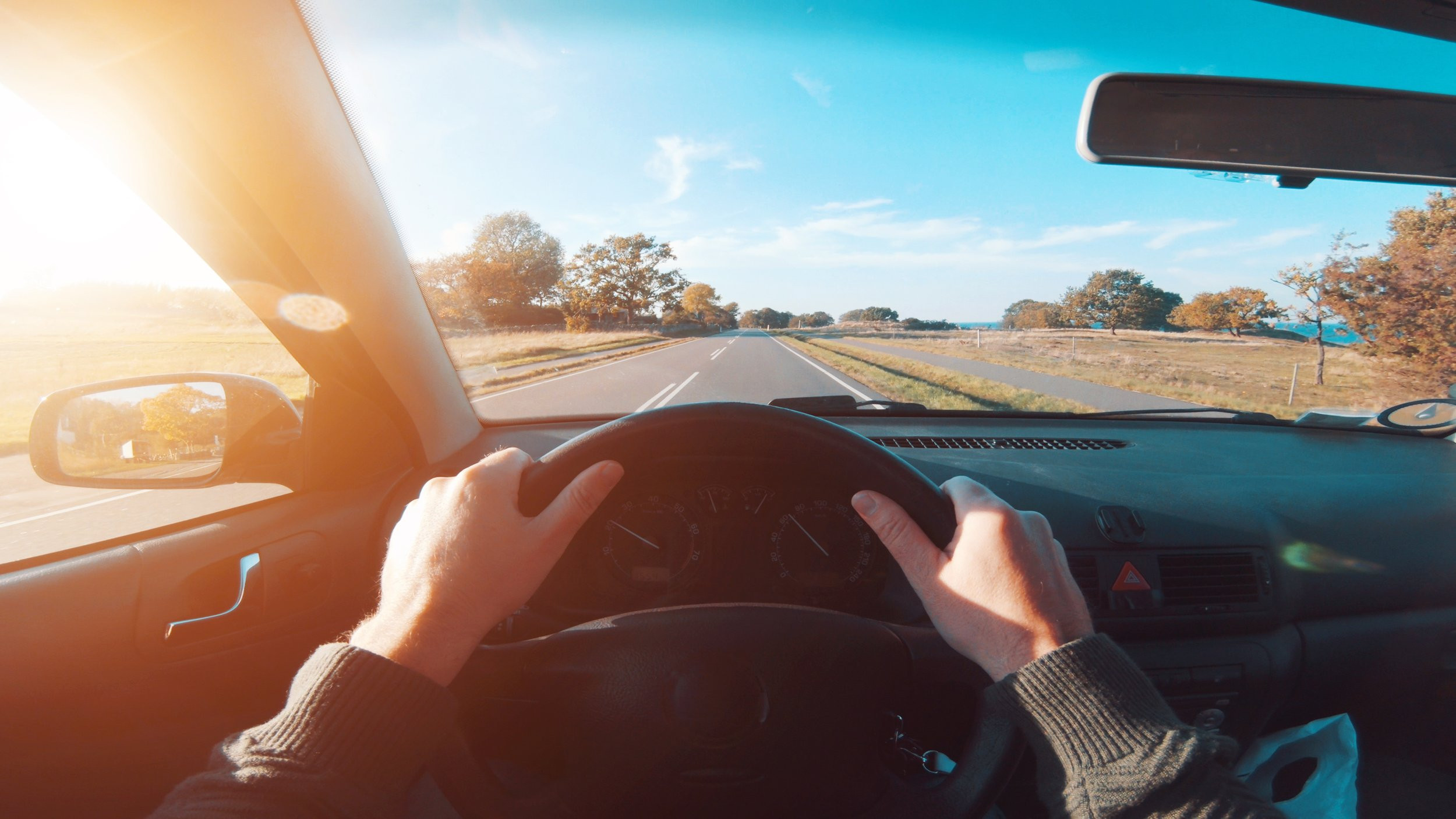 An interactive online defensive driving course module, highlighting key safety techniques, offered by Get Drivers Ed.